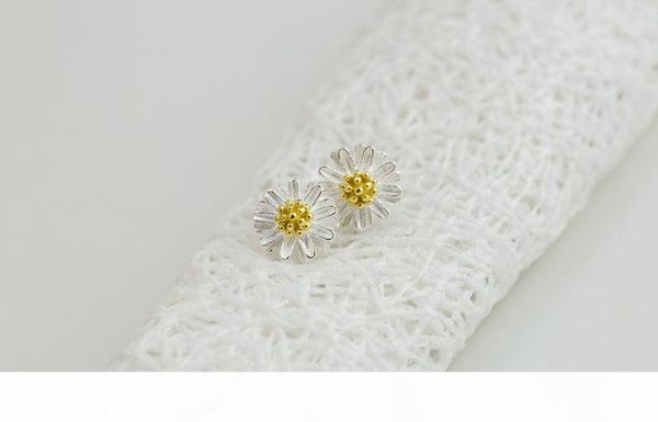 fashion female flower style earring genuine 925 sterling silver engagement wedding stud earrings for women gift, Golden;silver
fashion female flower style earring genuine 925 sterling silver engagement wedding stud earrings for women gift, Golden;silver