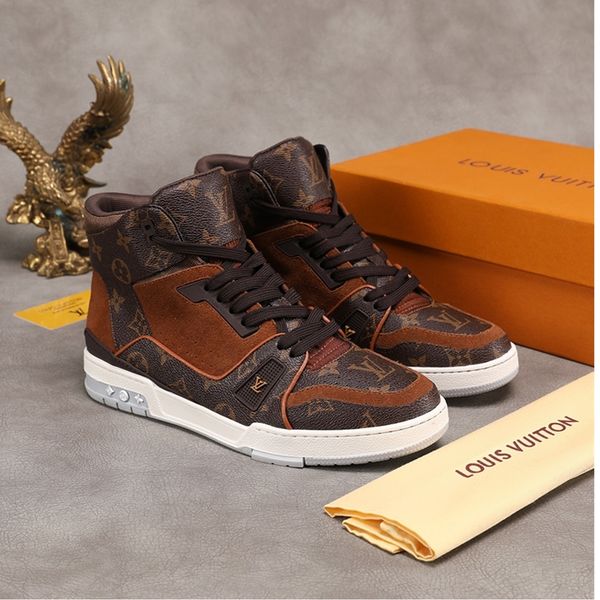 078 men's designer casual sports shoes, luxury trendy travel casual shoes, sports shoes. fast delivery in original box packaging, Black
078 men's designer casual sports shoes, luxury trendy travel casual shoes, sports shoes. fast delivery in original box packaging, Black