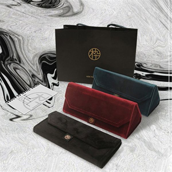 leather case case small handmade wallet type wallet type soft bag box fashionable and convenient sun glasses glasses box, Blue
leather case case small handmade wallet type wallet type soft bag box fashionable and convenient sun glasses glasses box, Blue