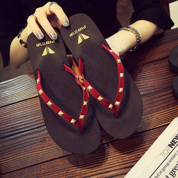 2020 new rivet flip-flops women's mid-heel beach shoes non-slip soft bottom clip foot wedge sandals wild, Black
2020 new rivet flip-flops women's mid-heel beach shoes non-slip soft bottom clip foot wedge sandals wild, Black