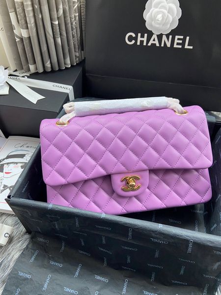 classic lady cross body bag small sweet series restoring ancient ways do old gilt hardware feel very soft with long shoulder strap
classic lady cross body bag small sweet series restoring ancient ways do old gilt hardware feel very soft with long shoulder strap