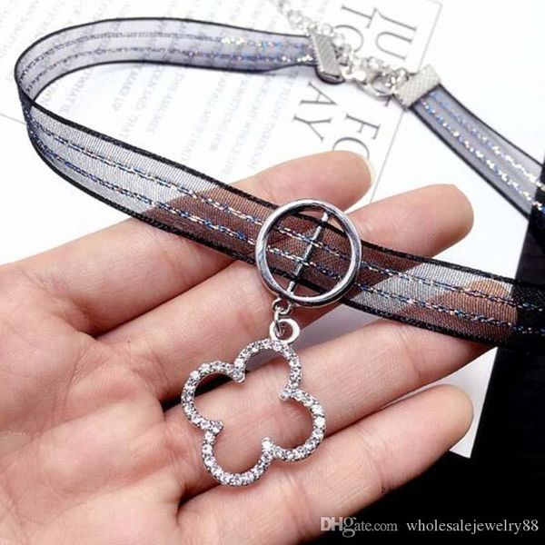 wholesale hollow four leaf clover pendant necklace chokers crystal rhinestone clavicle chain women fashion jewelry support mix, Gray
wholesale hollow four leaf clover pendant necklace chokers crystal rhinestone clavicle chain women fashion jewelry support mix, Gray