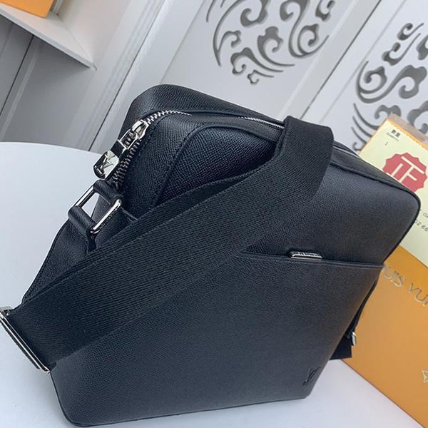 new arrival simple style mens bag messenger bags luxury design crossbody bags retro type men formal shoulder bag fast delivery
new arrival simple style mens bag messenger bags luxury design crossbody bags retro type men formal shoulder bag fast delivery