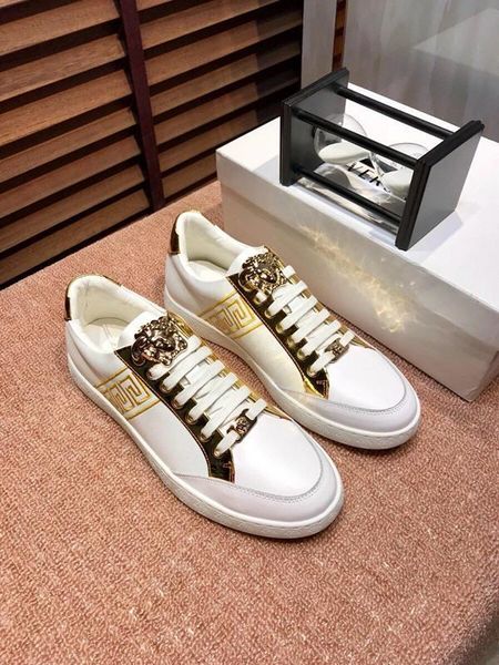 2020r fashion men's running shoes luxury casual shoes breathable leather classic sneakers low-party shoes, size: 38-451, Black
2020r fashion men's running shoes luxury casual shoes breathable leather classic sneakers low-party shoes, size: 38-451, Black