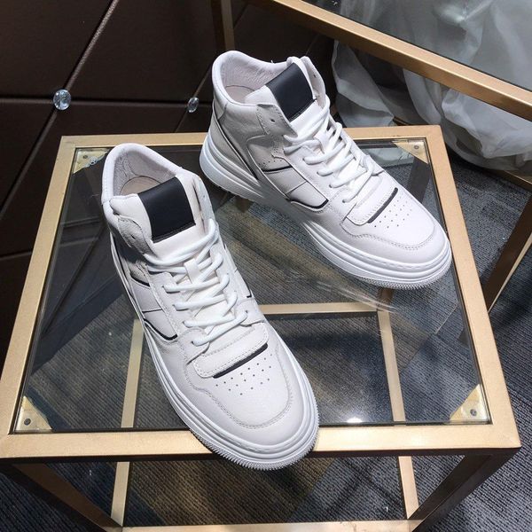 2020p autumn limited edition leather men's high-casual party shoes, fashion wild outdoor sports shoes, original box packaging
2020p autumn limited edition leather men's high-casual party shoes, fashion wild outdoor sports shoes, original box packaging