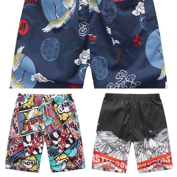 2020 summer men's printed casual fashion beach waist shorts and shorts printed pattern travel pants
2020 summer men's printed casual fashion beach waist shorts and shorts printed pattern travel pants