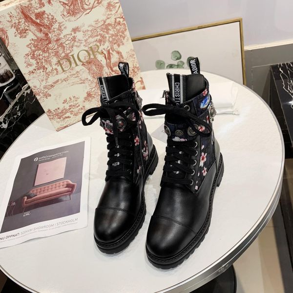 new15 high-end ladies fashion platform martin boots ladies locomotive outdoor ladies sneakers original box packaging fast delivery, Black
new15 high-end ladies fashion platform martin boots ladies locomotive outdoor ladies sneakers original box packaging fast delivery, Black