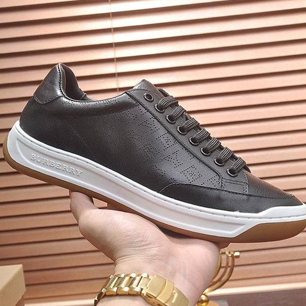 mens shoes sneakers luxury fashion flats outdoors men shoe athletic zapatos de hombre perforated logo leather sneakers mens shoes
mens shoes sneakers luxury fashion flats outdoors men shoe athletic zapatos de hombre perforated logo leather sneakers mens shoes