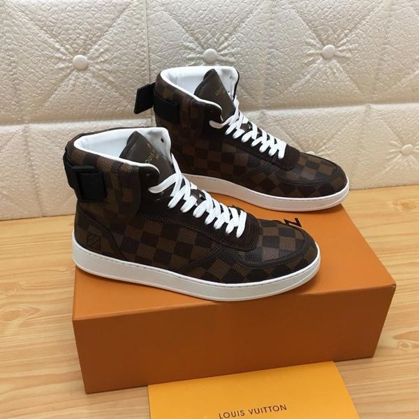 098 high-quality men's designer casual sports shoes trendy brand outdoor casual shoes, fast delivery in the original box, Black
098 high-quality men's designer casual sports shoes trendy brand outdoor casual shoes, fast delivery in the original box, Black