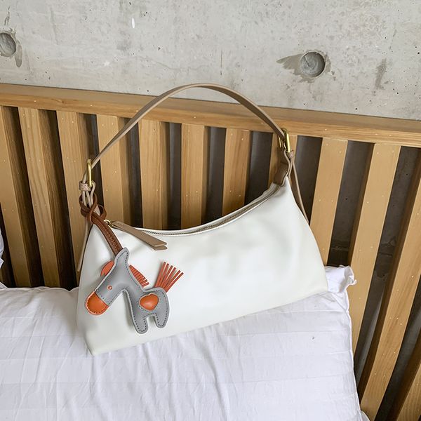 2020 new style baguette bag underarm bag shoulder messenger
2020 new style baguette bag underarm bag shoulder messenger