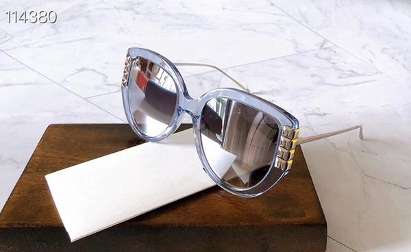 2020 fashion design g0389o gradual change female sunglasses uv400 pure plate + metal rivet decorative european luxury complete set with box
2020 fashion design g0389o gradual change female sunglasses uv400 pure plate + metal rivet decorative european luxury complete set with box