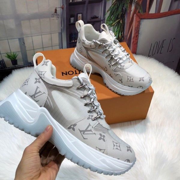 255 new designer luxury women's casual fashion shoes, women's outdoor casual shoes, high-quality materials, with original box, Black
255 new designer luxury women's casual fashion shoes, women's outdoor casual shoes, high-quality materials, with original box, Black