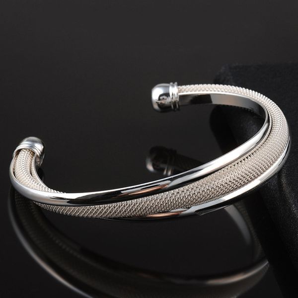 the new woven bracelet net open lady bracelet pure copper lady size 6.3 cm 2020, Black
the new woven bracelet net open lady bracelet pure copper lady size 6.3 cm 2020, Black
