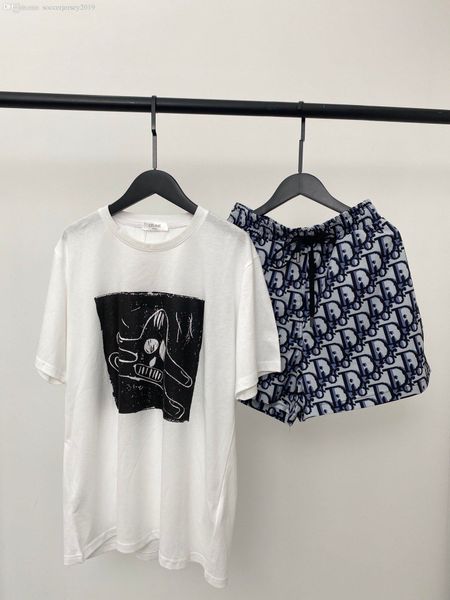 20ss new arrival paris designer b fashion graffiti print tshirts short sleeve tee breathable shirt streetwear outdoor tshirt 7.1, Black;green
20ss new arrival paris designer b fashion graffiti print tshirts short sleeve tee breathable shirt streetwear outdoor tshirt 7.1, Black;green