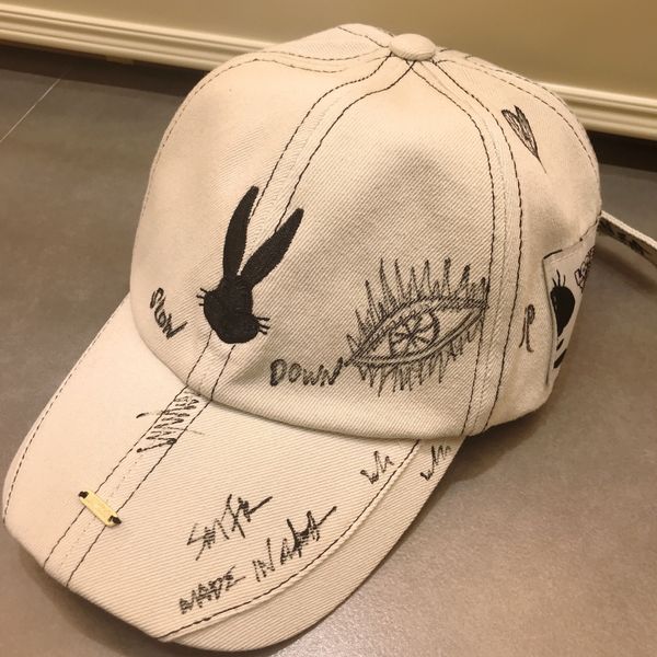 bunny cowboy hat baseball baseball cap embroidered graffiti made old washed dirty denim cap stars of the same style, Blue;gray
bunny cowboy hat baseball baseball cap embroidered graffiti made old washed dirty denim cap stars of the same style, Blue;gray