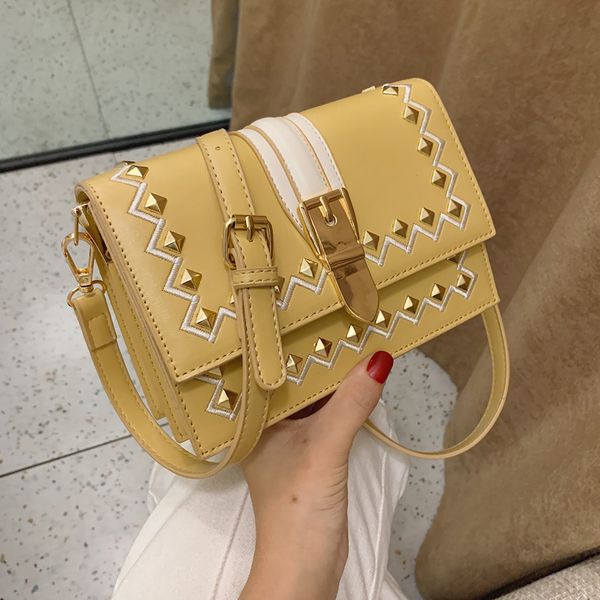 female square bag 2020 fashion new quality pu leather women's designer handbag rivet chain shoulder messenger bags
female square bag 2020 fashion new quality pu leather women's designer handbag rivet chain shoulder messenger bags