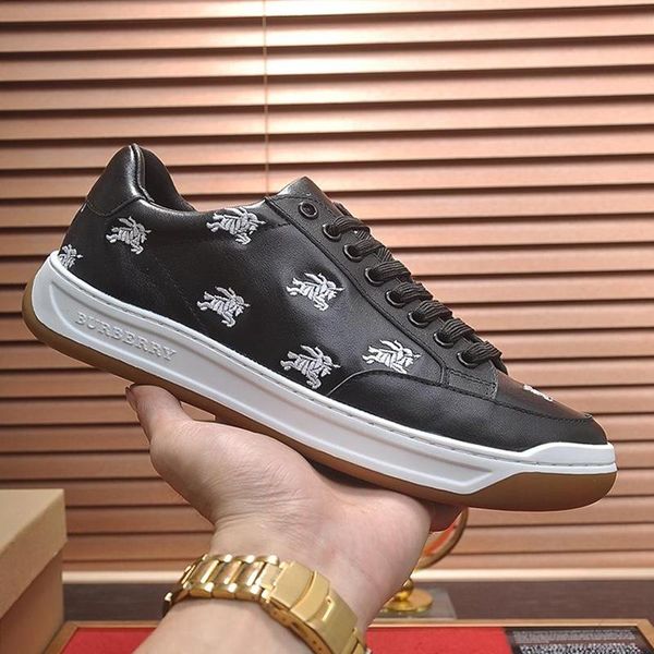 mens shoes casual luxury fashion sneakers breathable leather mens fashion flats footwears perforated logo leather tennis sneakers zapatos
mens shoes casual luxury fashion sneakers breathable leather mens fashion flats footwears perforated logo leather tennis sneakers zapatos