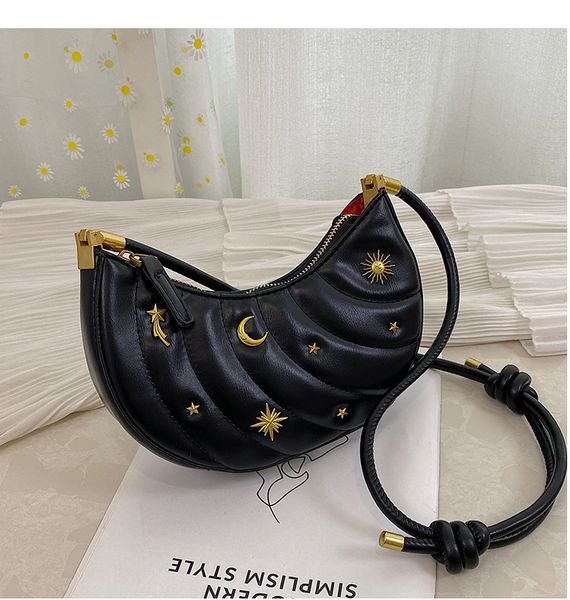 personalized rivets armpit bag 2020 summer new high-quality pu leather women's designer handbag travel shoulder bag bolso mujer
personalized rivets armpit bag 2020 summer new high-quality pu leather women's designer handbag travel shoulder bag bolso mujer