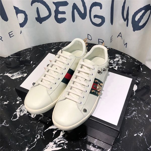 2020 latest handmade casual shoes couple casual shoes fashion trend wild and comfortable size 35-45 type 39745400730ab
2020 latest handmade casual shoes couple casual shoes fashion trend wild and comfortable size 35-45 type 39745400730ab
