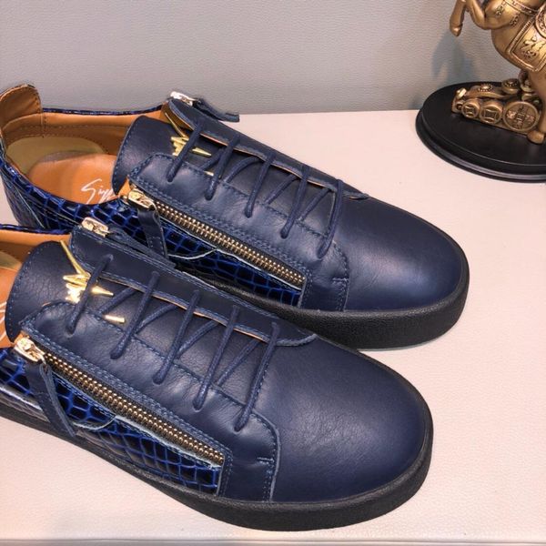 2019d limited edition new leather personality color matching casual shoes, men's wild sports shoes, original box packaging: 38-4411, Black 
2019d limited edition new leather personality color matching casual shoes, men's wild sports shoes, original box packaging: 38-4411, Black