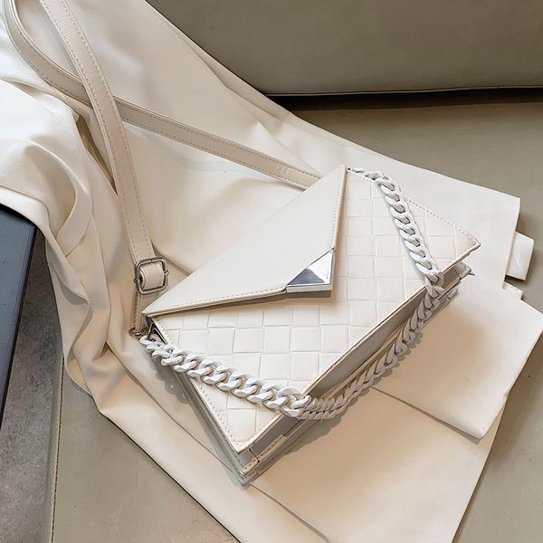 толстые цепи малый кожа pu triangle лепестковые сумки для женщин 2020 elegant travel luxury crossbody плеча сумки и кошельки
толстые цепи малый кожа pu triangle лепестковые сумки для женщин 2020 elegant travel luxury crossbody плеча сумки и кошельки