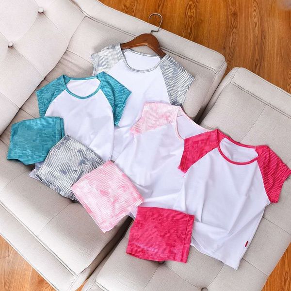 062315 new quick-drying mesh suit suit shorts pants set stitching short sleeve short pants set
062315 new quick-drying mesh suit suit shorts pants set stitching short sleeve short pants set