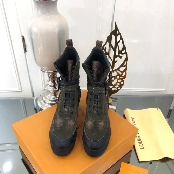 new11 high-end ladies high-heeled boots fashion platform martin boots leather ladies motorcycle boots original box packaging fast delivery, Black
new11 high-end ladies high-heeled boots fashion platform martin boots leather ladies motorcycle boots original box packaging fast delivery, Black