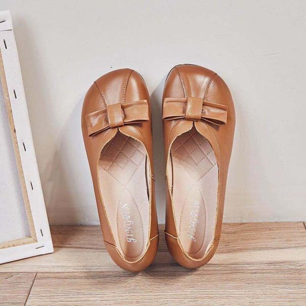 обувь матери мягкой подошвой плоские пятки кожаные ботинки удобные кожаные, Black
обувь матери мягкой подошвой плоские пятки кожаные ботинки удобные кожаные, Black