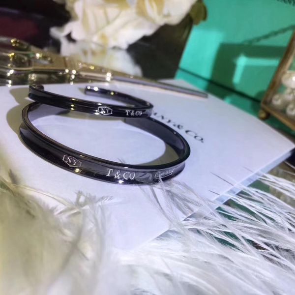 s925 pure silver punk opened black bracelet for women and man size jewelry gift wedding ps7264
s925 pure silver punk opened black bracelet for women and man size jewelry gift wedding ps7264