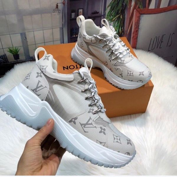 256 new designer luxury women's casual fashion shoes, women's outdoor casual shoes, high-quality materials, with original box, Black
256 new designer luxury women's casual fashion shoes, women's outdoor casual shoes, high-quality materials, with original box, Black