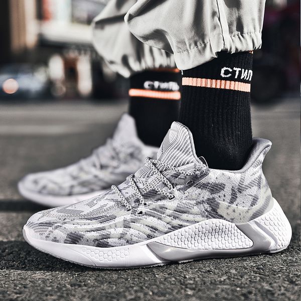 new super light men's running shoe luminous flying weave sport shoes mens cushioning jogging flat walking shoes men sneakers
new super light men's running shoe luminous flying weave sport shoes mens cushioning jogging flat walking shoes men sneakers
