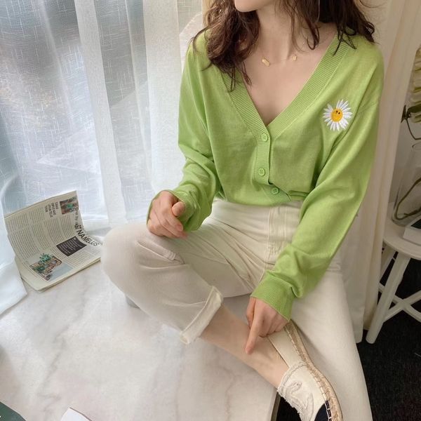 2020 new embroidered flower single-breasted cashmere cardigan coat cashmere sweater women's sweater small coat, White
2020 new embroidered flower single-breasted cashmere cardigan coat cashmere sweater women's sweater small coat, White