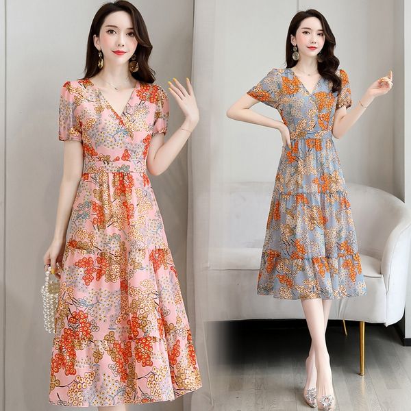 floral dress chiffon dress women's short sleeve 2020 summer new elegant age-reducing light mature v-neck belly-covering skirt fashion, Black;gray
floral dress chiffon dress women's short sleeve 2020 summer new elegant age-reducing light mature v-neck belly-covering skirt fashion, Black;gray