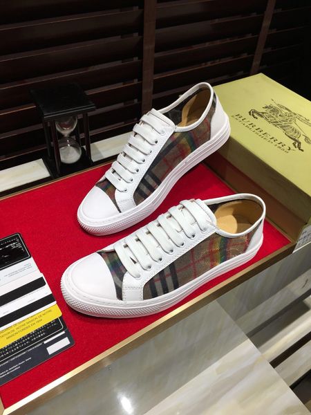 2019r spring and summer new men's flat white shoes, trend wild sports shoes, leather lace-up shoes, original box packaging: 38-44, Black
2019r spring and summer new men's flat white shoes, trend wild sports shoes, leather lace-up shoes, original box packaging: 38-44, Black
