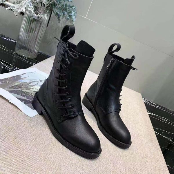 2020g leather fashion women's spring and autumn new martin boots thick boots round head high to help women's boots
2020g leather fashion women's spring and autumn new martin boots thick boots round head high to help women's boots