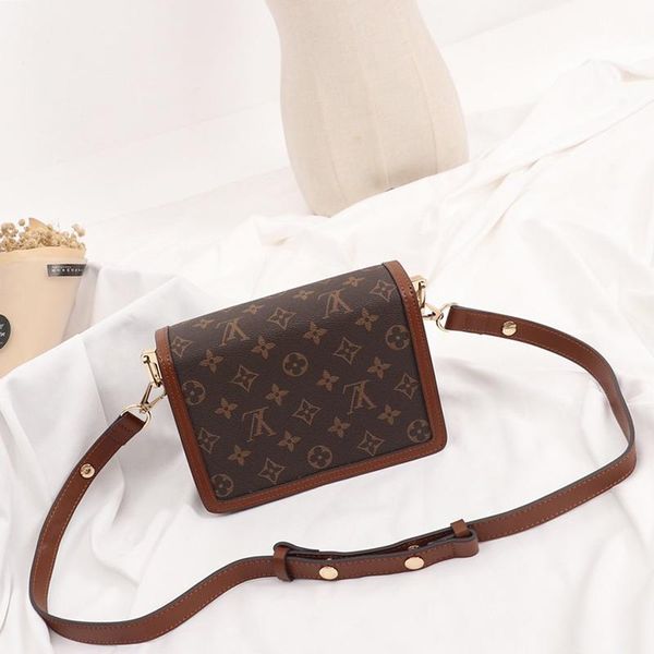 высокое качество женщин моды кожи плеча малый закрылков crossbody сумки сеть конструктор luxury lady сумки сумка сумка продажа
высокое качество женщин моды кожи плеча малый закрылков crossbody сумки сеть конструктор luxury lady сумки сумка сумка продажа