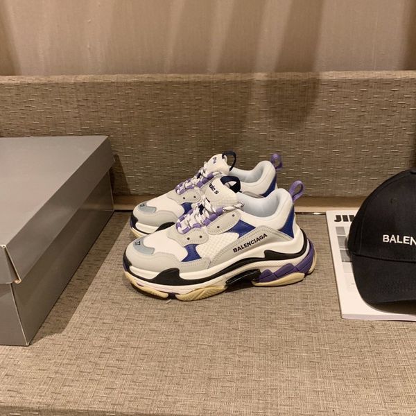 214designer to create casual and comfortable all-match sports shoes, travel shoes outsole non-slip design with original box delivery, Black
214designer to create casual and comfortable all-match sports shoes, travel shoes outsole non-slip design with original box delivery, Black