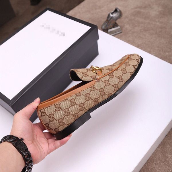 new men dress shoes роскошных бренды мода формальной свадьба обувь лучшего качество осень социального бюро мужская обувь скользит по, Black
new men dress shoes роскошных бренды мода формальной свадьба обувь лучшего качество осень социального бюро мужская обувь скользит по, Black