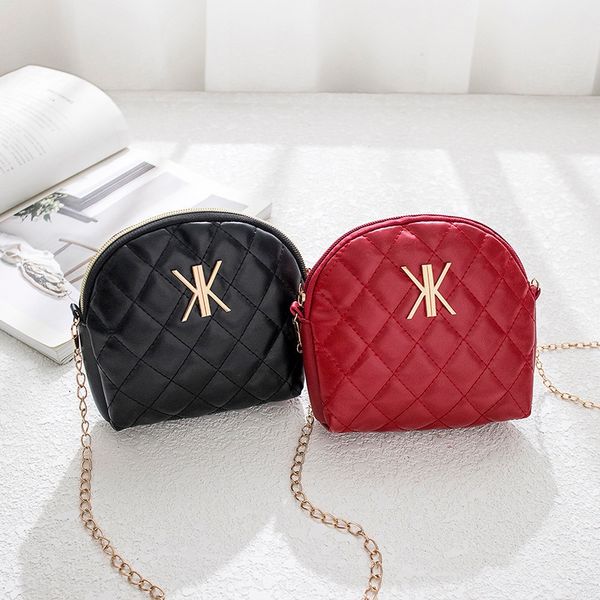 xiaoxiangfeng women's bucket 2019 winter korean new pu lingge shell chain shell postman bucket postman bag messenger bag
xiaoxiangfeng women's bucket 2019 winter korean new pu lingge shell chain shell postman bucket postman bag messenger bag
