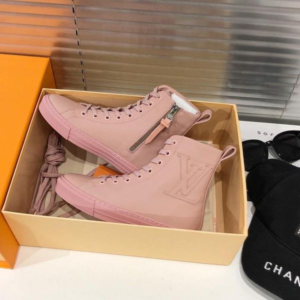 59 designer luxury female casual fashion shoes, outdoor casual travel shoes, fast delivery, original box, Black
59 designer luxury female casual fashion shoes, outdoor casual travel shoes, fast delivery, original box, Black