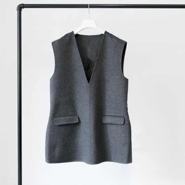 women's vests deep v sleeveless simple women woolen vest casual wild side split lady, Black;white
women's vests deep v sleeveless simple women woolen vest casual wild side split lady, Black;white