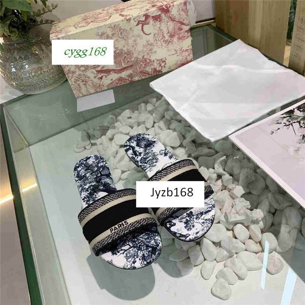 high-quality dazzle flowers women sandals designer slippers embroidery sandal floral brocade slipper striped beach causal slippers 1, Black
high-quality dazzle flowers women sandals designer slippers embroidery sandal floral brocade slipper striped beach causal slippers 1, Black