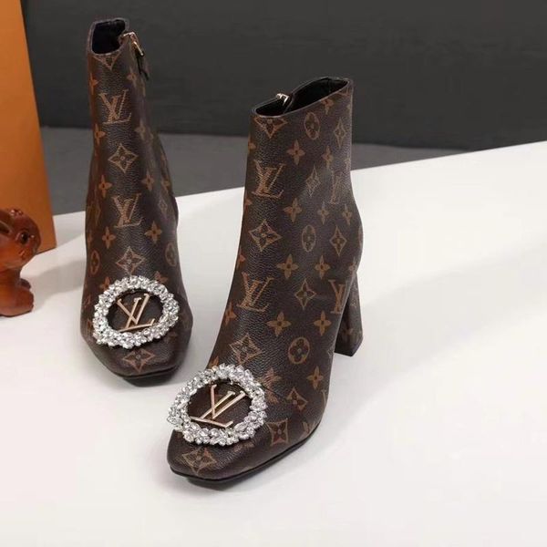 31 designer luxury women's casual fashion shoes, women's outdoor casual shoes, fast delivery, original box, Black
31 designer luxury women's casual fashion shoes, women's outdoor casual shoes, fast delivery, original box, Black