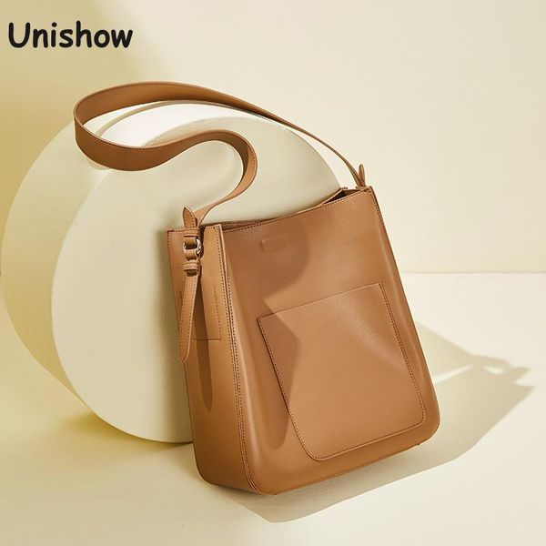 split leather women shoulder bag 2020 brand designer bucket bag women large capacity lady handbag cow leather female totes purse
split leather women shoulder bag 2020 brand designer bucket bag women large capacity lady handbag cow leather female totes purse