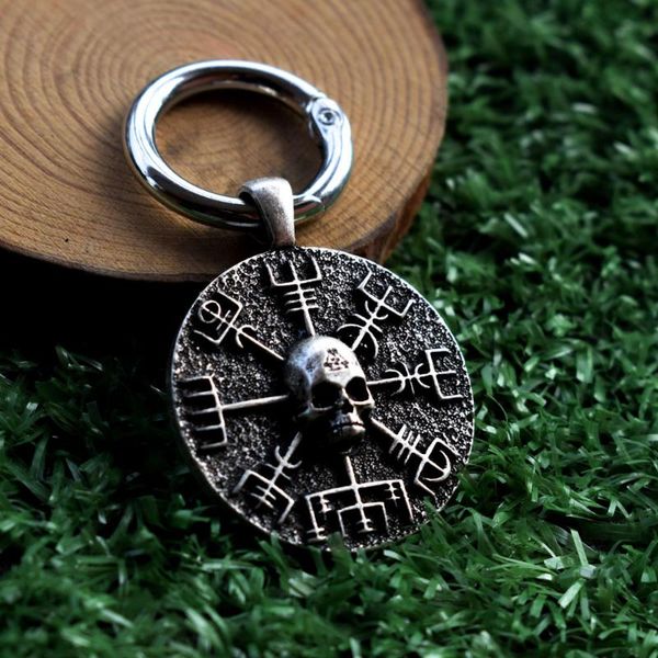 sanlan 1pcs viking skull keychain, Silver 
sanlan 1pcs viking skull keychain, Silver
