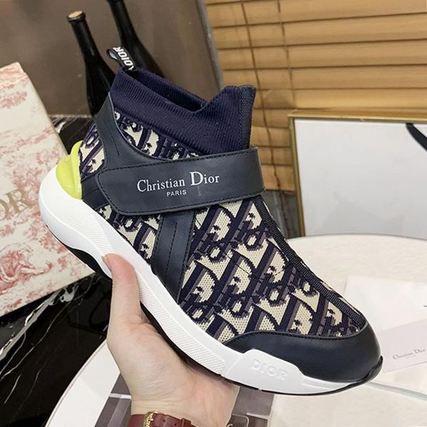 new arrival men 's shoes lightweight shoes autumn and winter fashion slip -on sneakers hook &loop plus size men shoes chaussures pour, Black
new arrival men 's shoes lightweight shoes autumn and winter fashion slip -on sneakers hook &loop plus size men shoes chaussures pour, Black