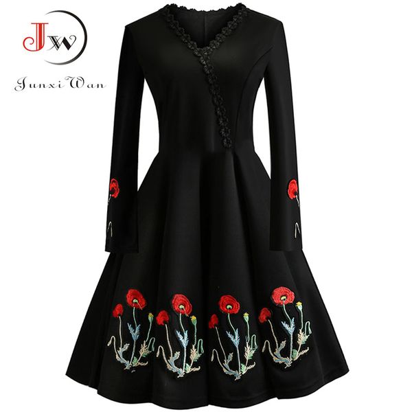 autumn v-neck embroidery slim bodycon dress women long sleeve winter elegant vintage dresses black party dress plus size, Black;gray
autumn v-neck embroidery slim bodycon dress women long sleeve winter elegant vintage dresses black party dress plus size, Black;gray