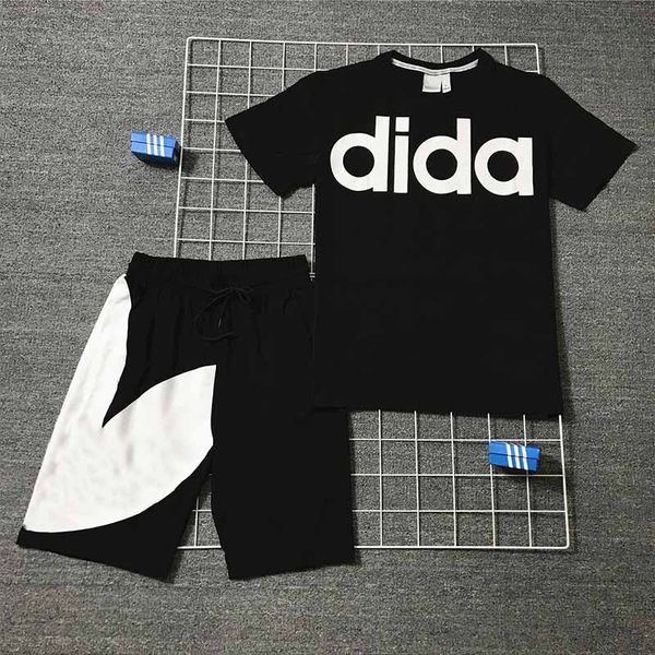 2020 new arrival men's tracksuits fashion mens letter print two-piece suits casual men active breathable suit plus size l-4xl
2020 new arrival men's tracksuits fashion mens letter print two-piece suits casual men active breathable suit plus size l-4xl