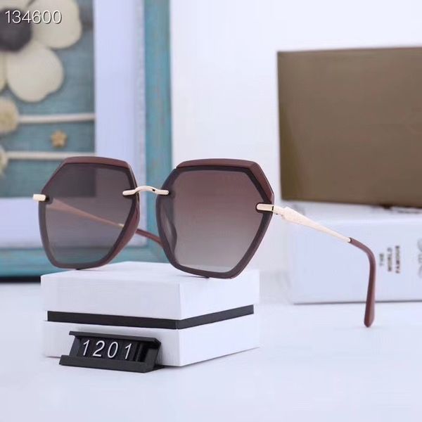 5colorguc2020 star same style men and women new large frame polarized sunglasses polaroid ultra clear polarized sunglasses 1201, White;black
5colorguc2020 star same style men and women new large frame polarized sunglasses polaroid ultra clear polarized sunglasses 1201, White;black