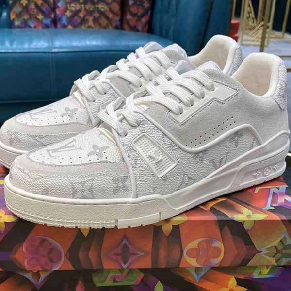025 the high-quality men's casual sports shoes and outdoor casual shoes of the new brand designer, the original box size is 38-45, Black
025 the high-quality men's casual sports shoes and outdoor casual shoes of the new brand designer, the original box size is 38-45, Black